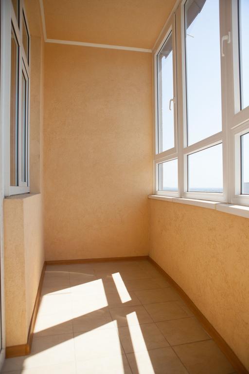 Apartment In 2 Min From Poznyaky Metro Station Kiev Eksteriør bilde